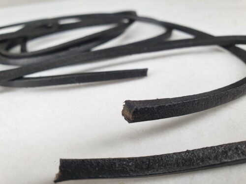 Paire de lacets cuir pour brodequin français modèle 1912 ou 1917